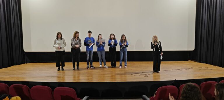 Οι μαθητές/τριες του 1ου και του 4ου ΓΕΛ ΚΑΤΕΡΙΝΗΣ στην προβολή ταινίας υποψήφιας για Βραβείο Κοινού «LUX»